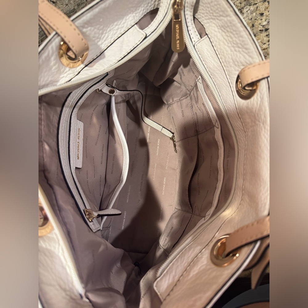 Michael Kors Leather 12 pocket Tote Bag - Picture 9 of 9